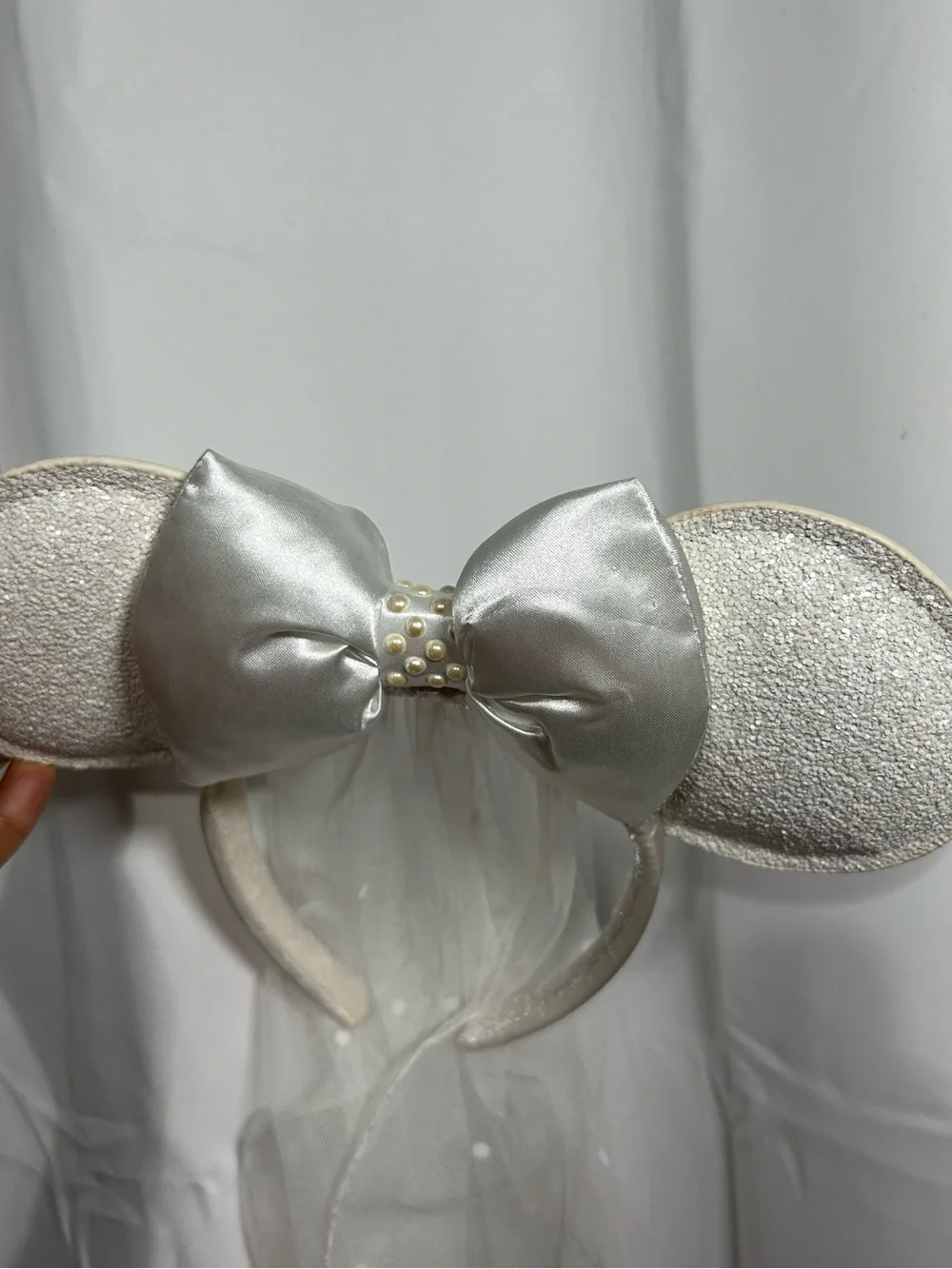 Disney white minnie